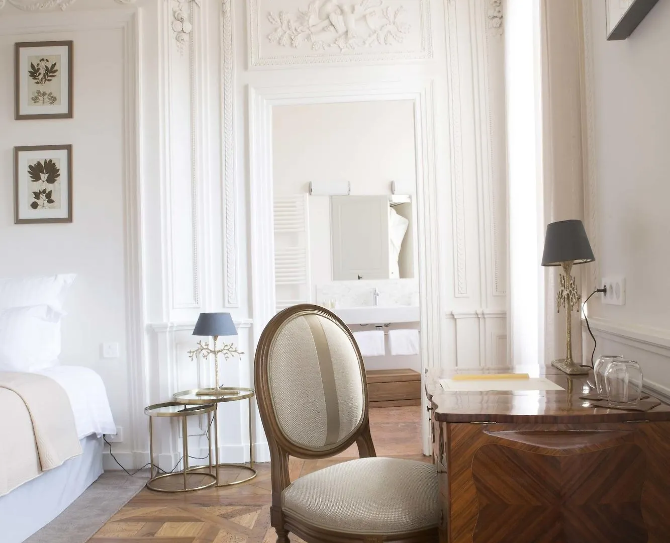 Hotel De La Villeon Tournon-sur-Rhone 4*,  France