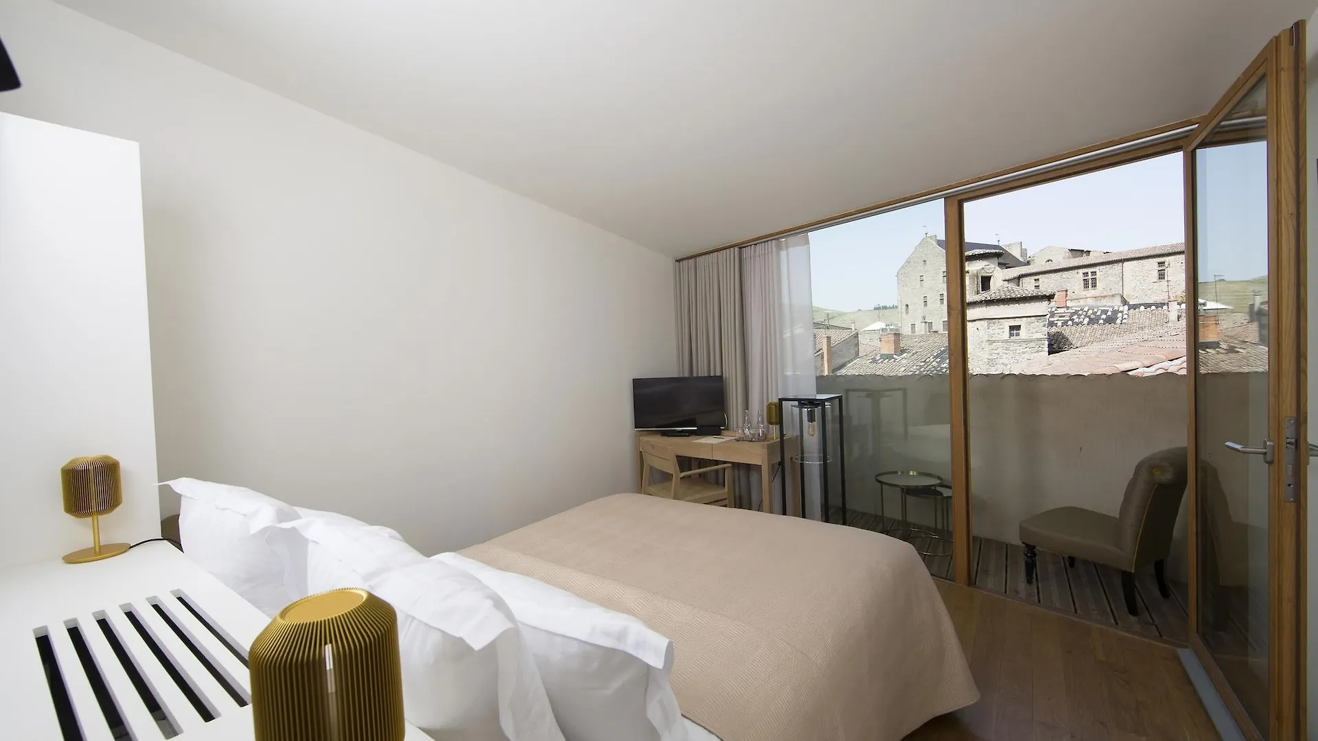 Hotel De La Villeon Tournon-sur-Rhone
