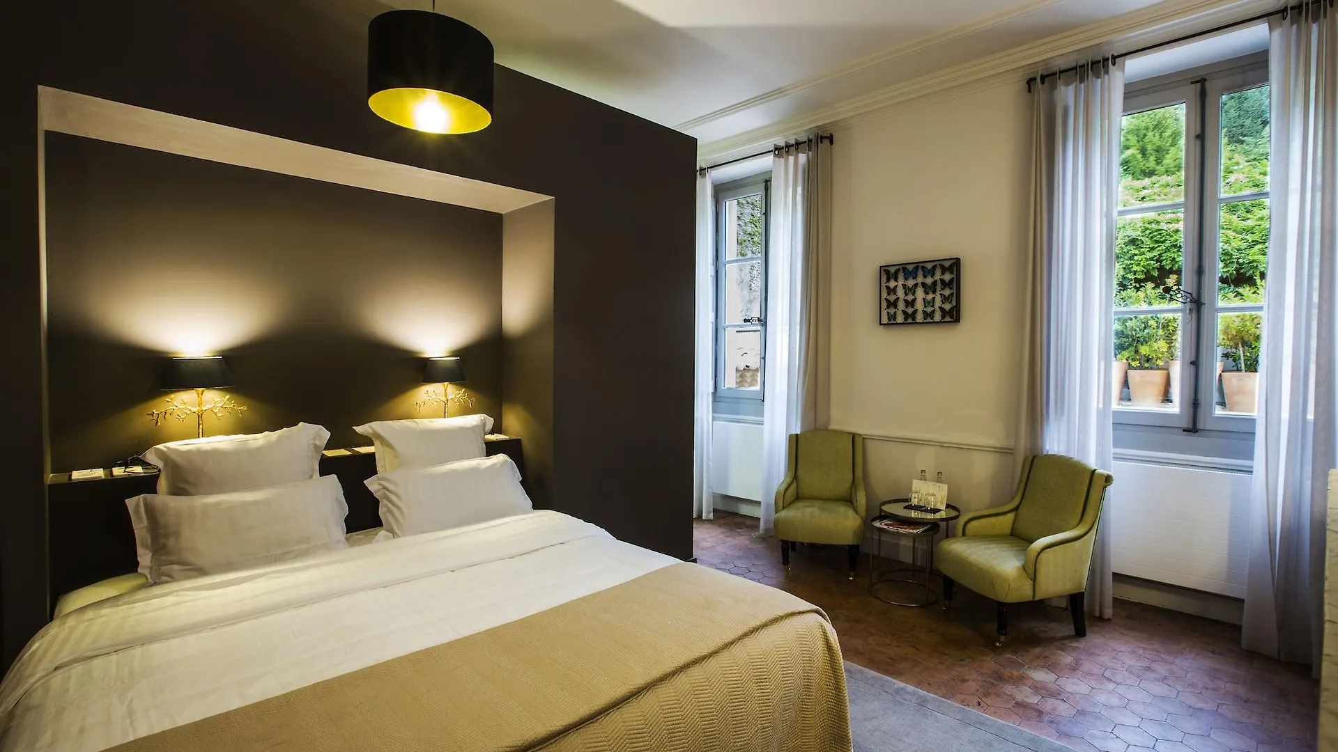 Hotel De La Villeon Tournon-sur-Rhone 4*,